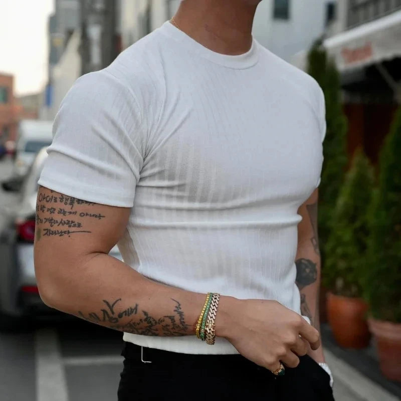 camiseta de verão com gola redonda